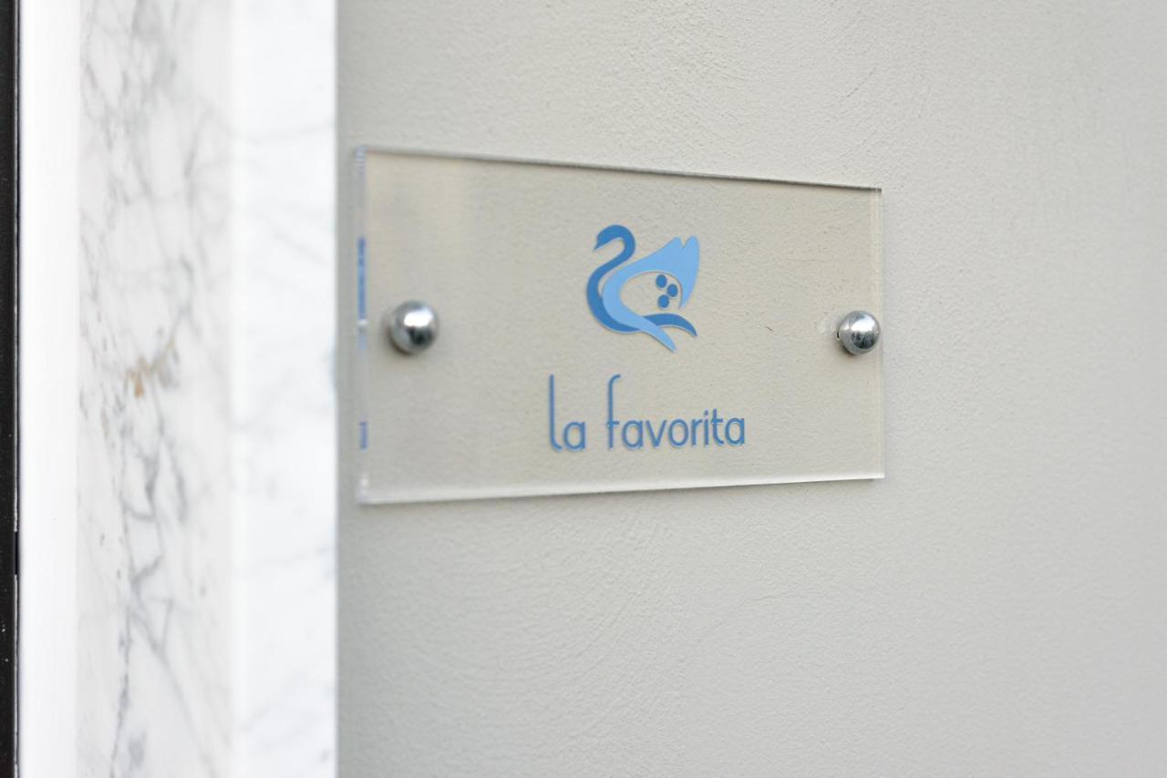 Dimorart Design Accomodations In Napoli Exterior photo