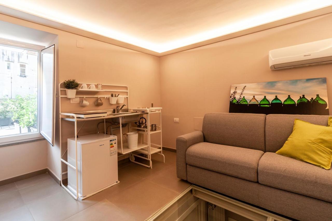 Dimorart Design Accomodations In Napoli Exterior photo