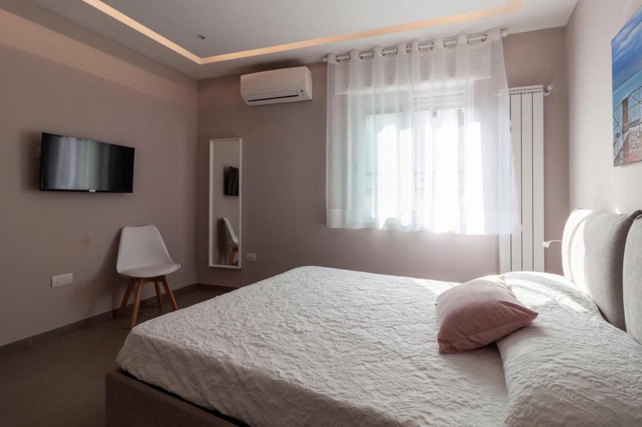 Dimorart Design Accomodations In Napoli Exterior photo