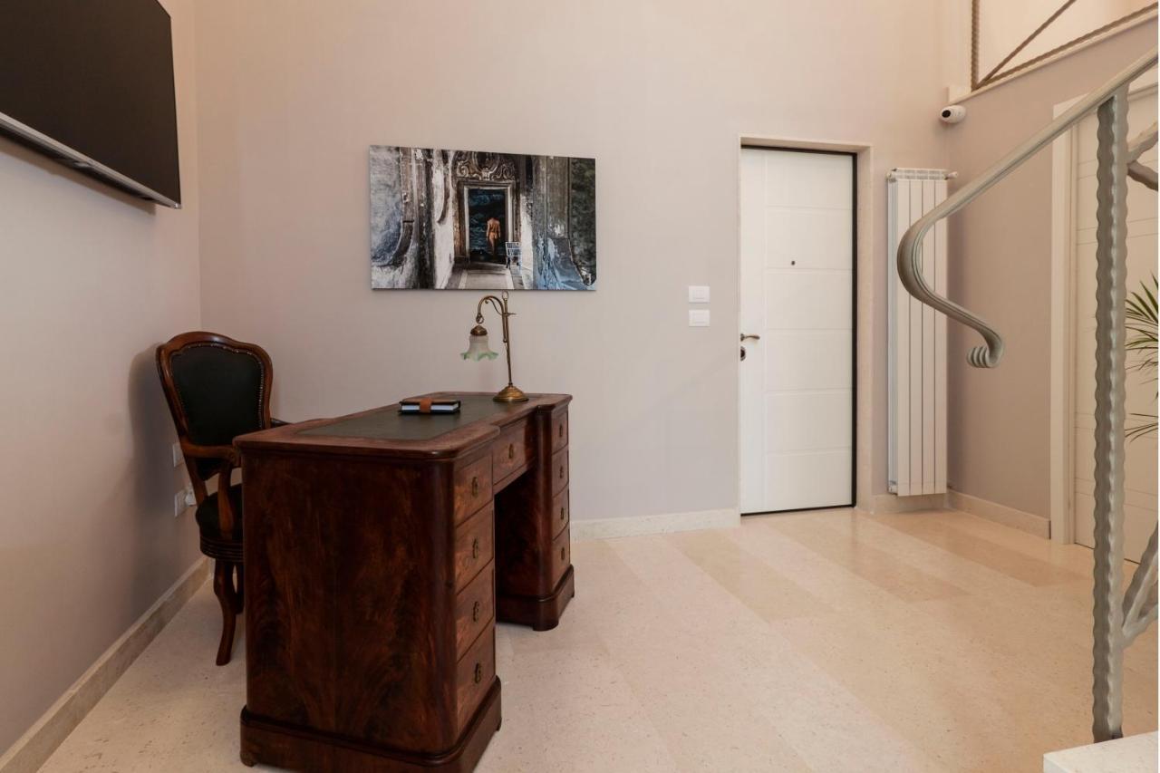 Dimorart Design Accomodations In Napoli Exterior photo